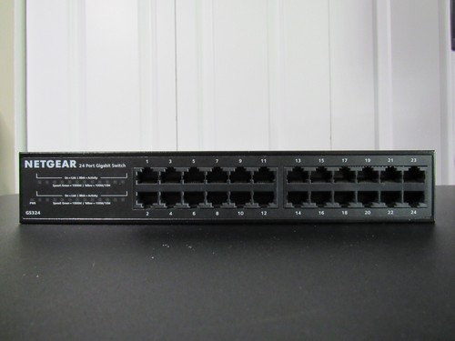 Netgear 24-Port Gigabit Ethernet Unmanaged Switch GS324