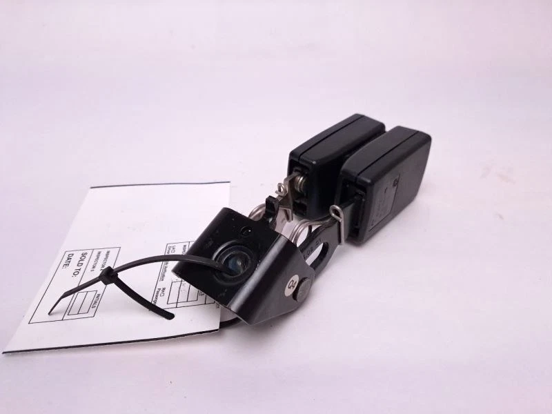 Hebilla de cinturón de seguridad trasero derecho se adapta a MERCEDES-BENZ E500 2003 Foto 3 de 4