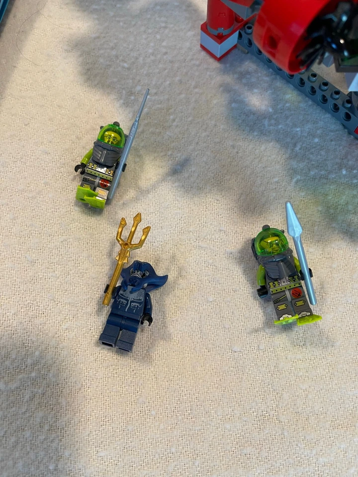 NIB LEGO ATLANTIS SET 8077 EXPLORATION HEADQUARTERS COMPLETE W/ BOX & BOOKS - Image 4 of 4