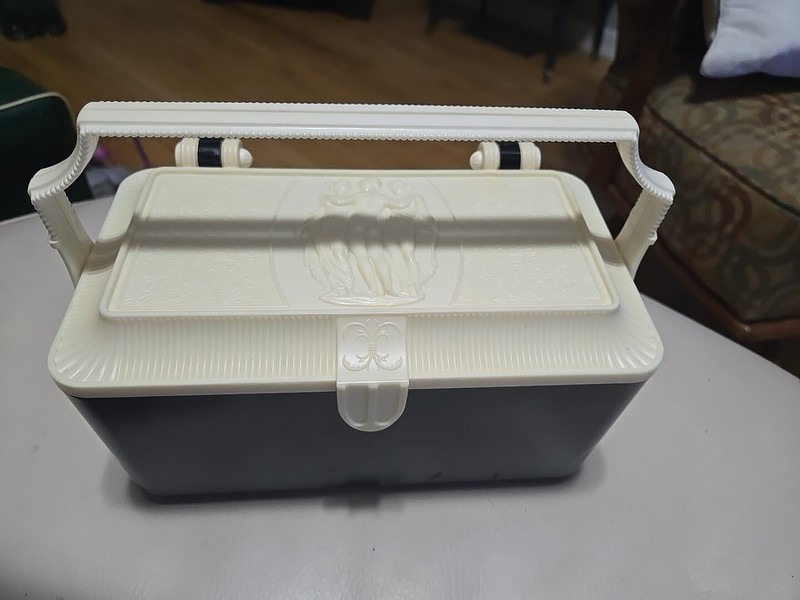 Vintage Merle Norman 3 Graces Box Makeup Box Storage