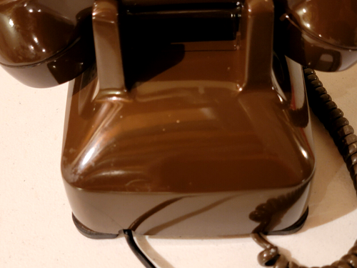 1970er Jahre braun Monophon und weiß GTE Telefone zwei. Gereinigt. - Bild 17 von 24