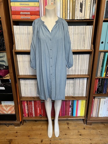 Camisa de vestir Tucker NYC para damas L 12 14 azul cambray con botones calce relajado - Imagen 2 de 15