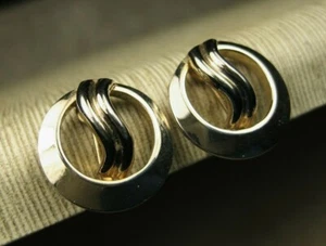 Vintage Radiant 60s Polished Gold Tone Signed Coro Ring Wave Screw Back Earrings