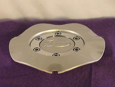 Juego de una (1) tapa central de rueda personalizada Zenetti plateada: C411 FTK