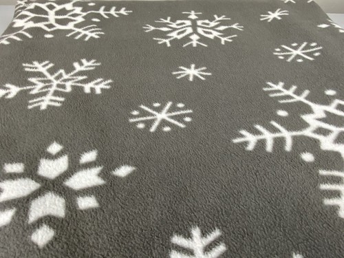 ❄️ Wondershop At Target Gray/White Snowflake Fleece Blanket ~ 93”x 97" (Full) - Picture 2 of 4