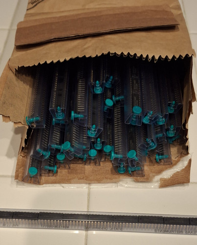900 PCS Qty Lot CD4028BE CMOS Decoder BCD-to-Decimal or Binary-to-Octal 16pin - Picture 1 of 9