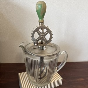 Vintage A & J Hand Mixer Green Handle 2 Cup Ribbed Clear Glass Container