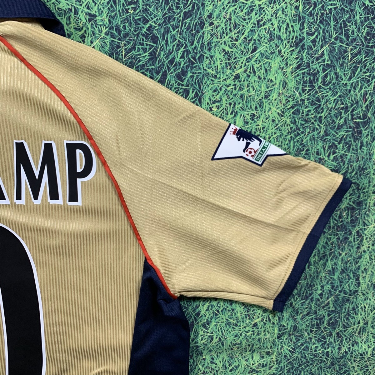 Dennis Bergkamp #10 Arsenal 2001/2002 Away Jersey - Retro - Mens