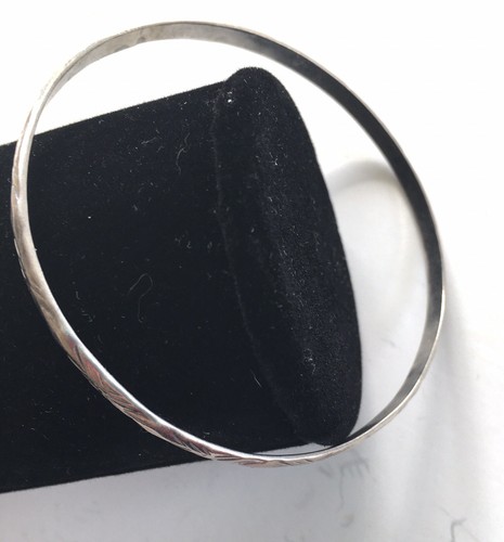 BRACCIALE CON BRACCIALE INCISO VINTAGE ARGENTO STERLING - Foto 2 di 3