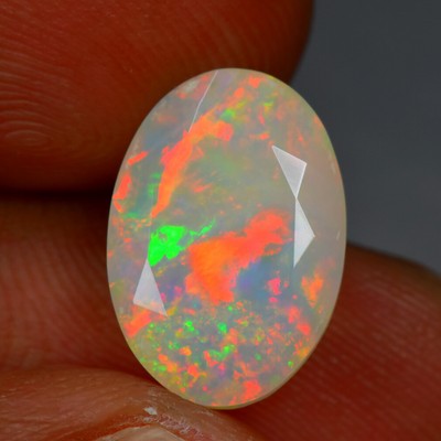 3.09Ct Oval_Amazing 3D Harlequin Pattern Untreated Solid Welo Opal