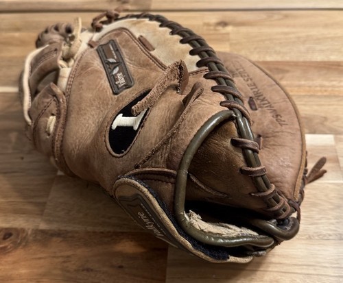 Louisville Slugger V207 TPS Valkyrie Series Softball Catchers Glove Mitt RHT - Picture 3 of 12