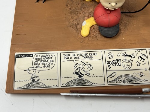Figura Hallmark Peanuts Gallery "All-Stars Play Ball" Edición Limitada - 2016 - Imagen 2 de 11