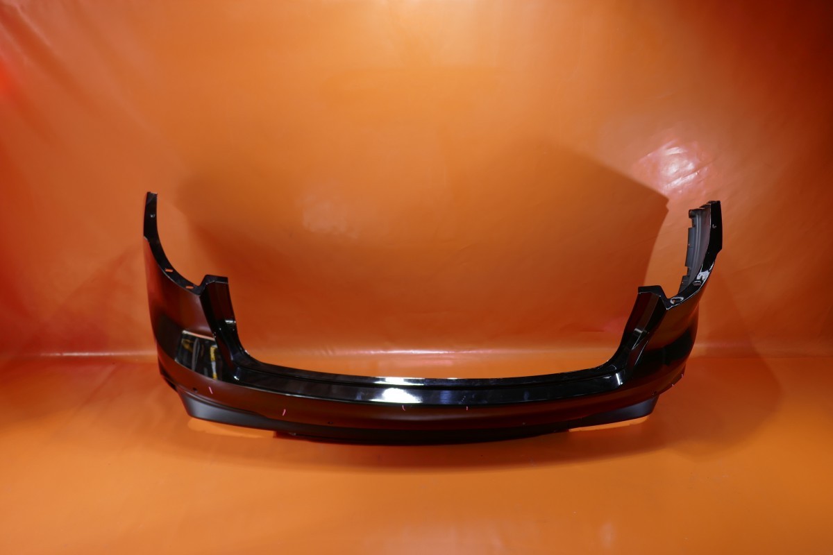MASERATI LEVANTE GTS REAR BUMPER 2020 2021 670118506 OEM