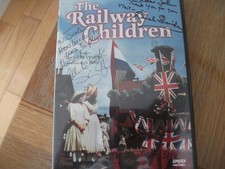 JENNY AGUTTER/ DINAH SHERIDAN SIGNED RAILWAY CHILDREN   REGION ONE  DVD