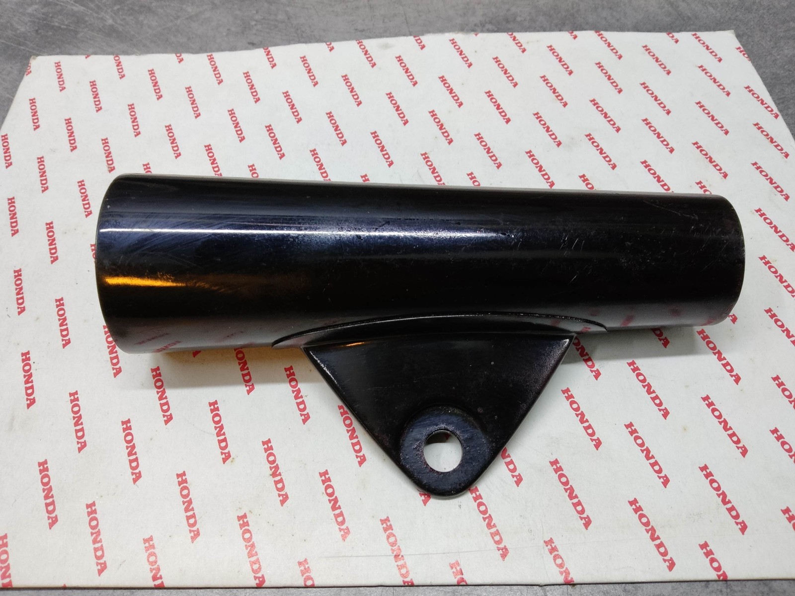 Patte de phare droite noire NOS Honda CD125 51602-230-620BLACK