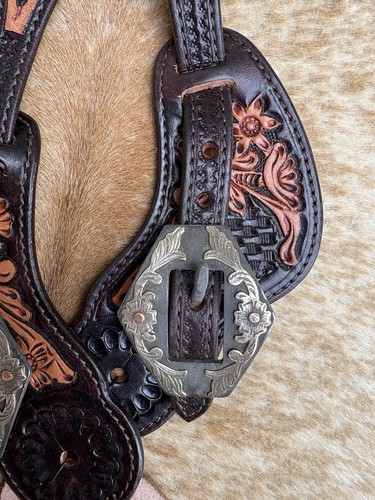 Coppia di cinturini western in pelle grana lavorata da donna - Foto 3 di 6
