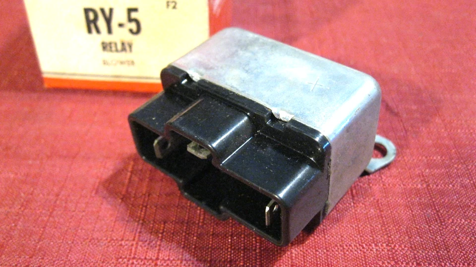 Новый 1965-1966 Oldsmobile F85 A/C высокого вентилятора двигателя реле, США, 481794 - Изображение 2 из 2