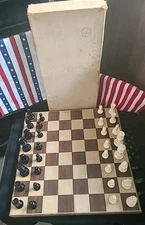 Vintage 1968 Selchow & Righter Co Deluxe Folding Chess Box Set Good Quality USA