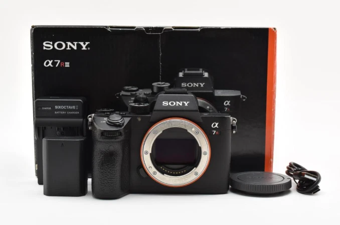 Sony A7R III Digital Cameras with Built - in Speaker for Sale