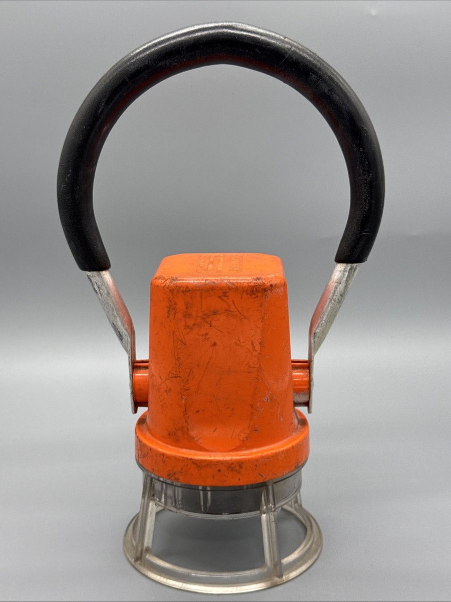 Vintage Starlite 222 Railroad 6-Volt Battery Lantern. Works Great