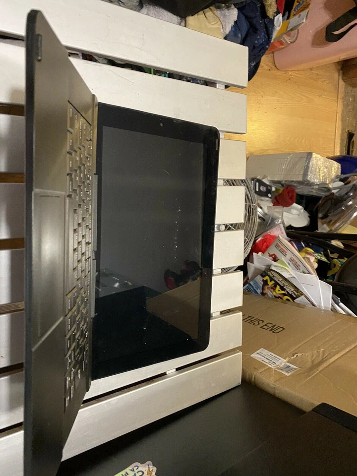 tablet with keyboard parts or repair - Image 3 of 4