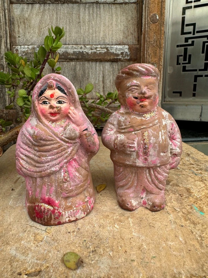 Antigua escultura rara de terracota pintada a mano de hombre indio mujer pareja de colección Foto 4 de 4