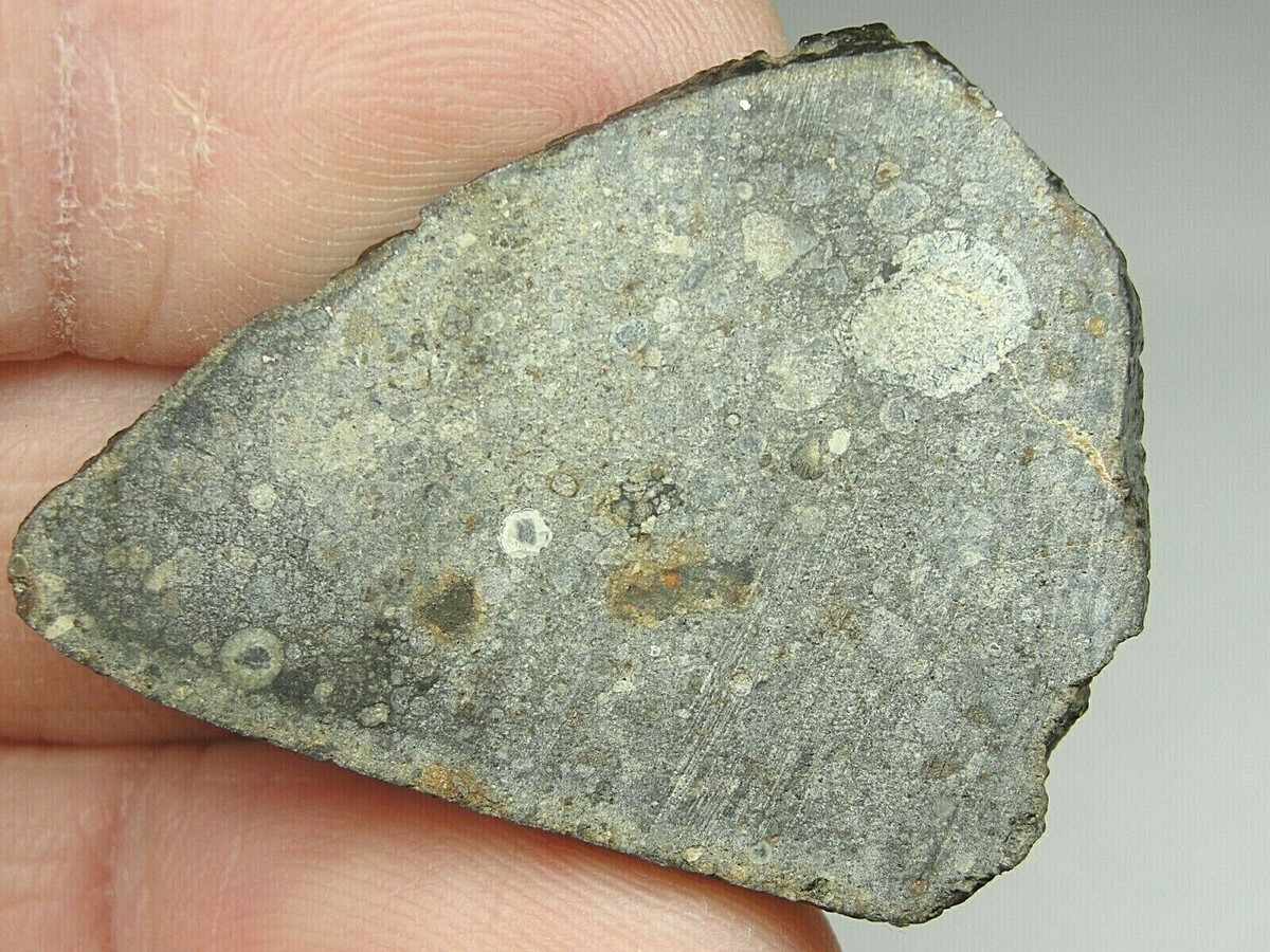 海外産トパーズ NWA 10057 Official Meteorite LL4 Chondrite - G592-0005