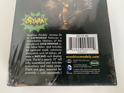 Catwoman Moebius Models 2014 #952 Batman TV Series Factory Sealed DC Comics - Picture 7 of 12