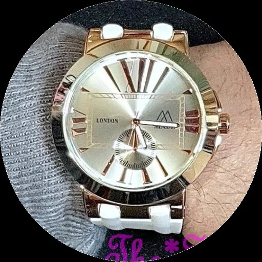 Classic Designer Style Chunky Unisex Rose Gold White Silicone Straps Watch