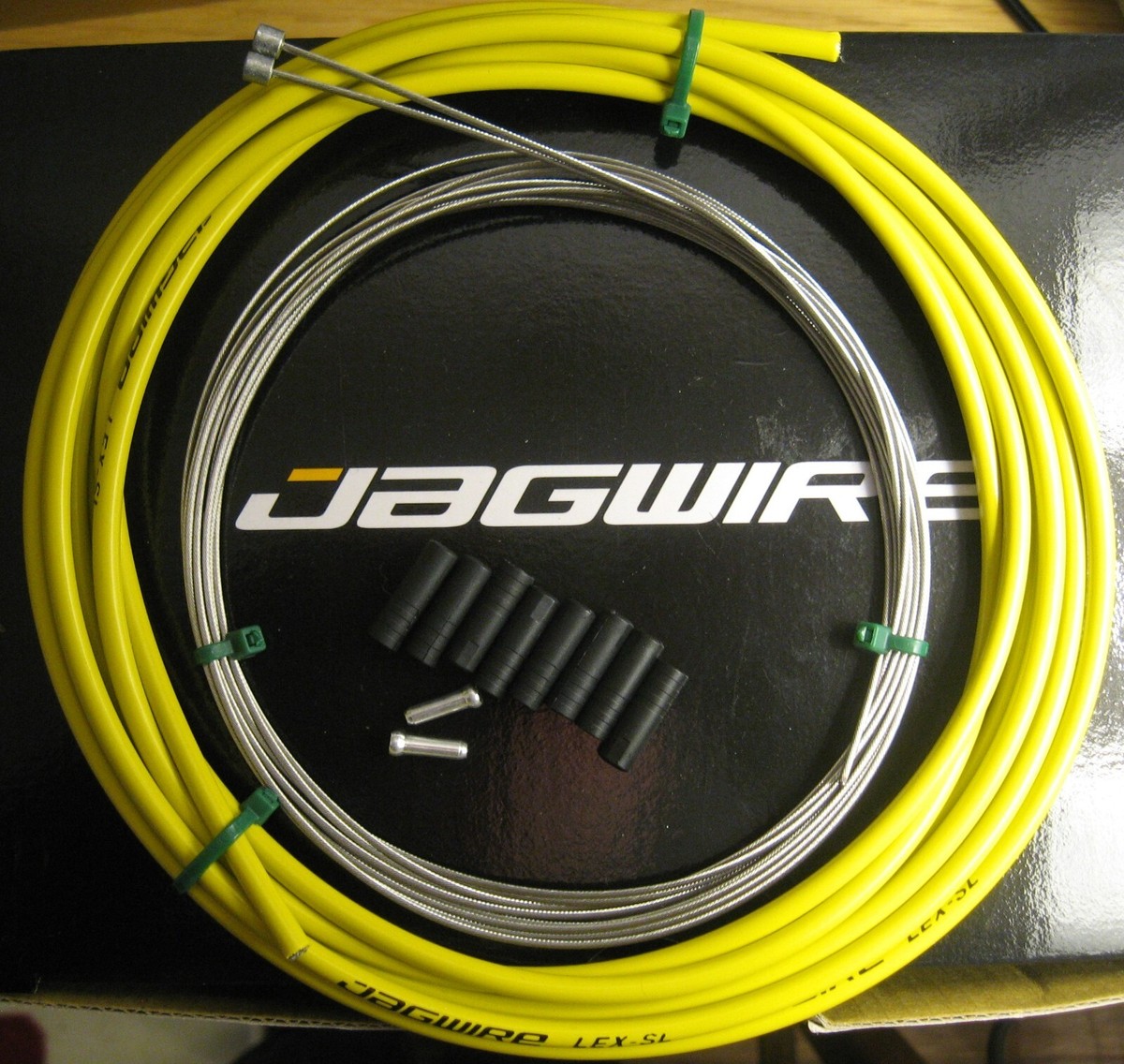 JAGWIRE Yellow 4mm Bike Gear Outer Cable LEX-SL Pre-Lubed JGC118
