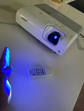 Epson PowerLite S5 LCD Projector
