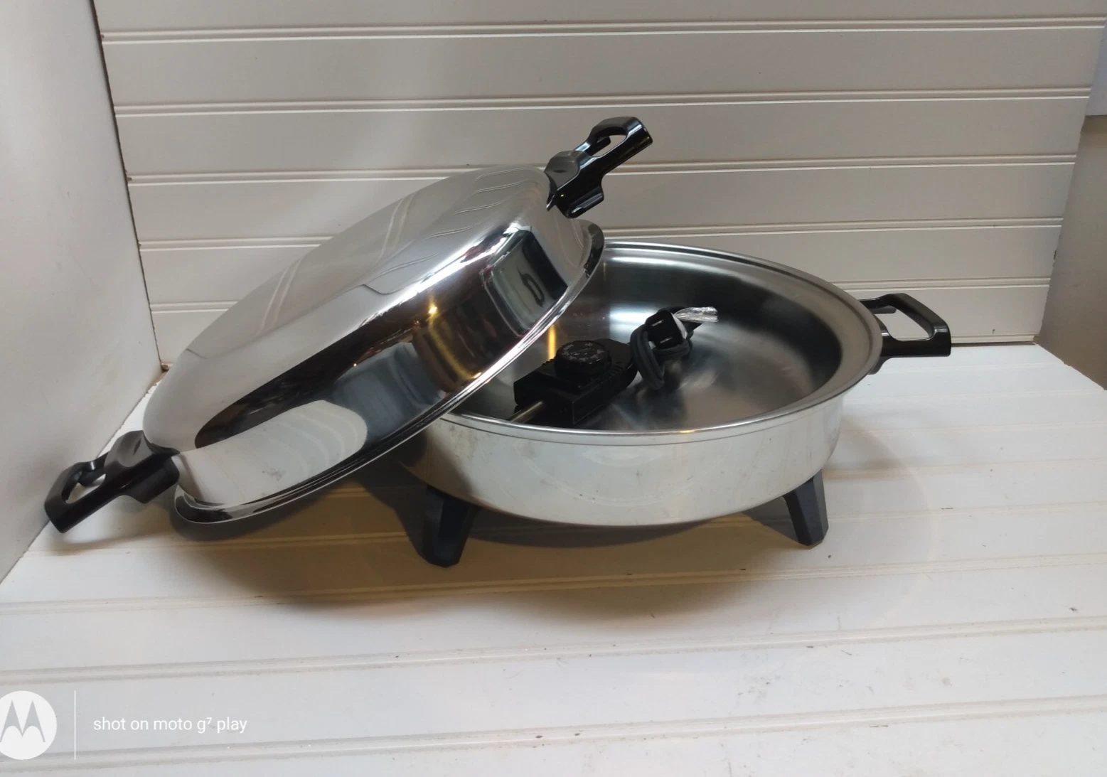 Regal Ware 13" Skillet Kitchen Nutrition Oil core Electric Fry Pan Stainless Lid