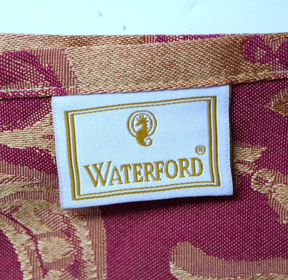 WATERFORD 2004 W-C Designs 68"x84'' Mauve Wine Gold Damask Banbridge Beautiful - Image 3 of 4