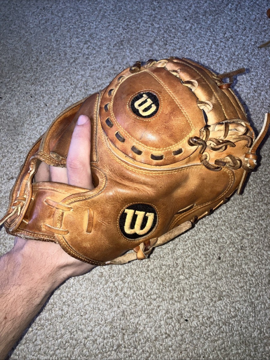 Wilson A2000 A2403 Right-Hand Pro Stock Catcher's Mitt | eBay
