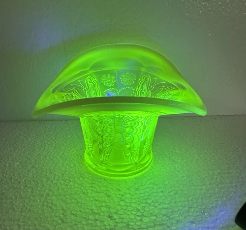 Fenton Topaz Opalescent Butterfly Top Hat Uranium Vaseline Glass Vase (Rare)