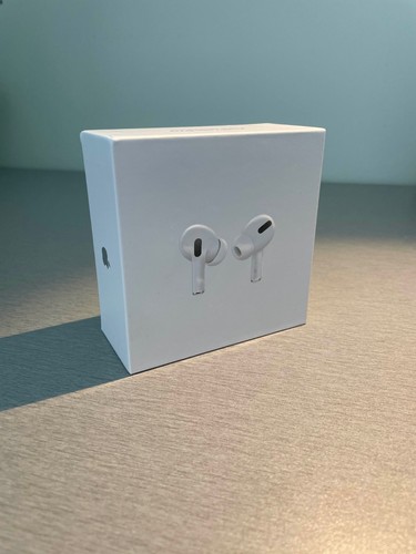 Apple AirPods Pro 2ème génération avec étui de chargement sans fil MagSafe - Blanc - Photo 3 sur 4