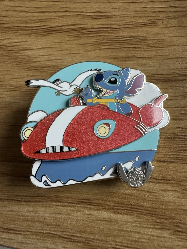 2025 Disney Stitch Experiment 626 Day Limited Edition Store Pin Starspeeder - Bild 2 von 3