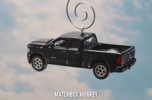2019 RAM 1500 Quad Cab Pickup Christmas Ornament Adorno Dodge Short Box 1/64 - Picture 12 of 36
