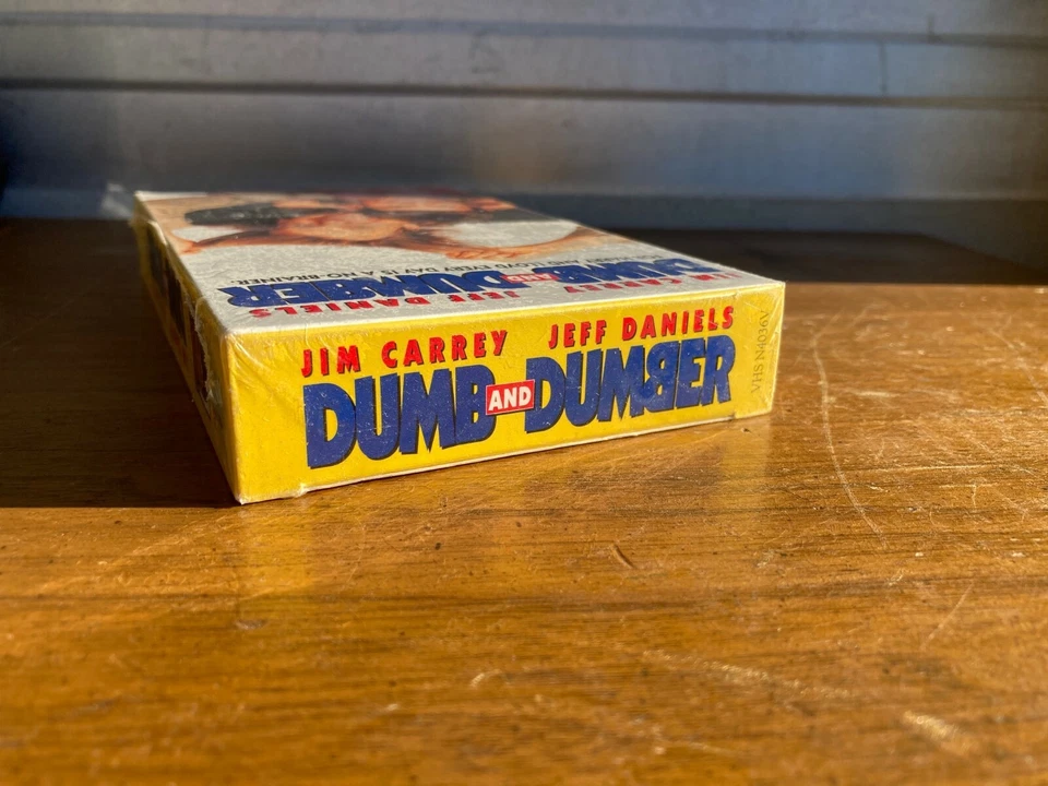 Dumb and Dumber VHS 1995 Brand NEW Factory Sealed! Warner Home Video Watermark! - Image 3 of 4