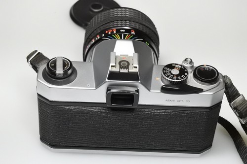 VINTAGE PENTAX K1000/K 1000 35mm SLR FILM CAMERA W/35-70mm 3.5-4.5 ZOOM LENS - Picture 4 of 6