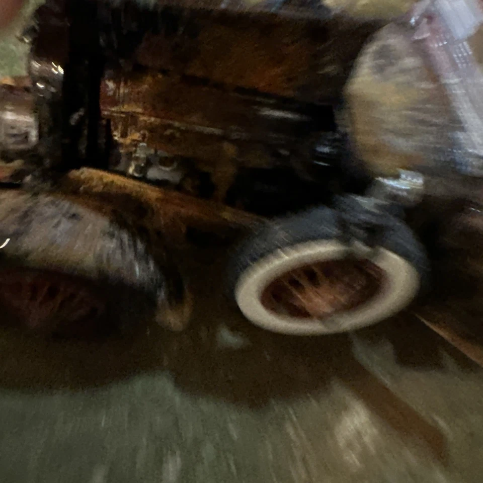 1927 Stutz Blackhawk  - Barn Find Cars- 1:24 DIECAST - Danbury Mint Weathered - Image 3 of 4