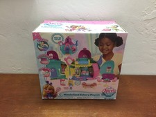 Disney Junior Alice  s Wonderland Bakery Teapot Shaped Playset  Figures 16pc NEW