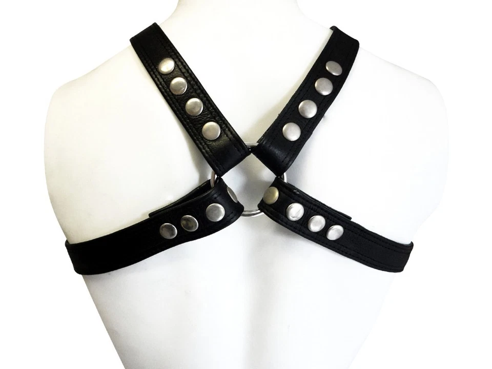 Arnés de pecho de cuero genuino premium para hombre anillo de metal cuero sujeción de pecho Foto 2 de 2