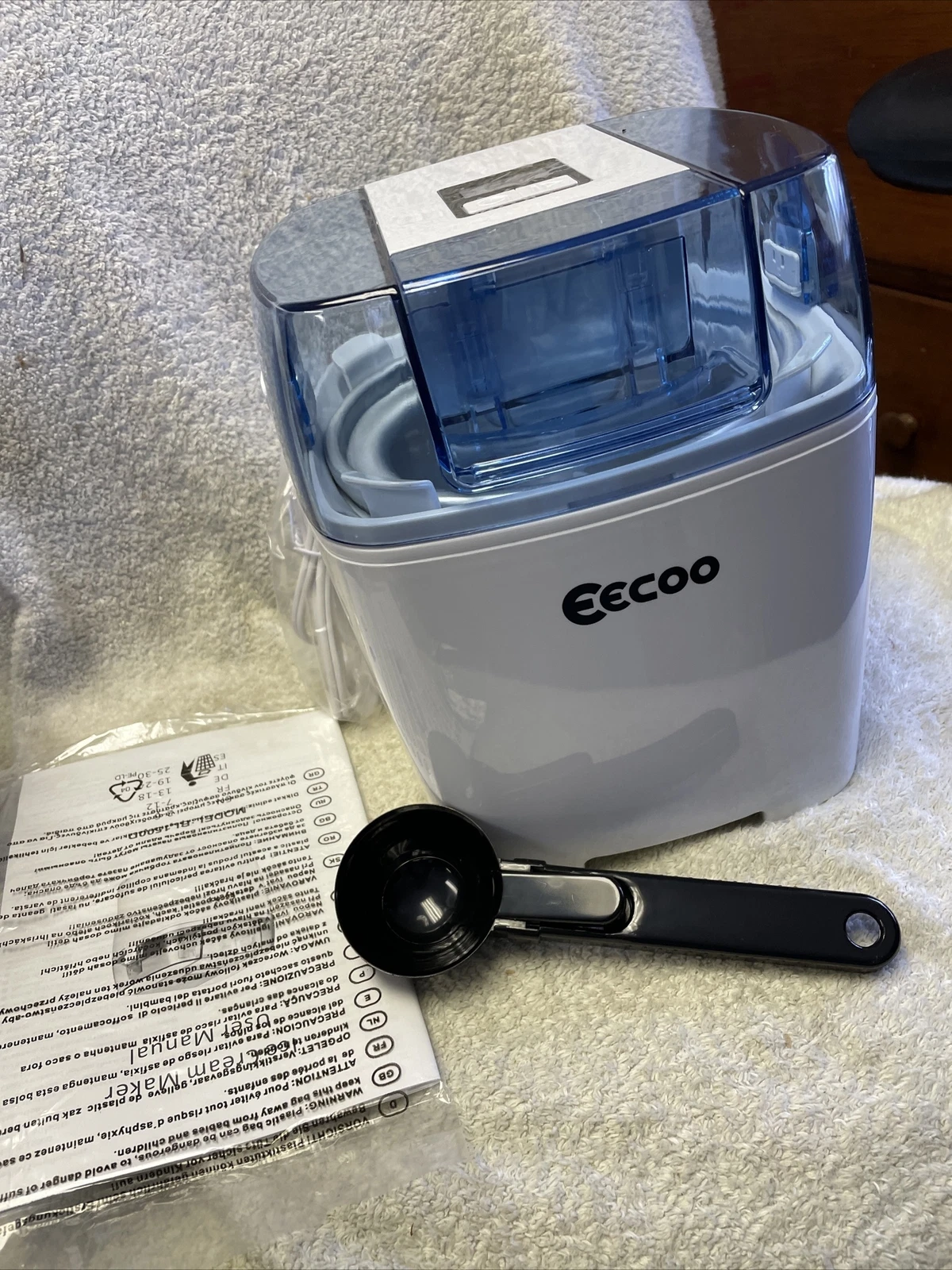 Ice Cream Maker Machine with Free Spoon. Open Box