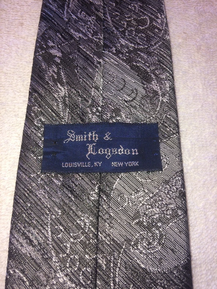 SMITH AND LOGSDON CORBATA HOMBRE GRIS SOBRE BASE NEGRA 3.5" X 58"  Foto 4 de 4