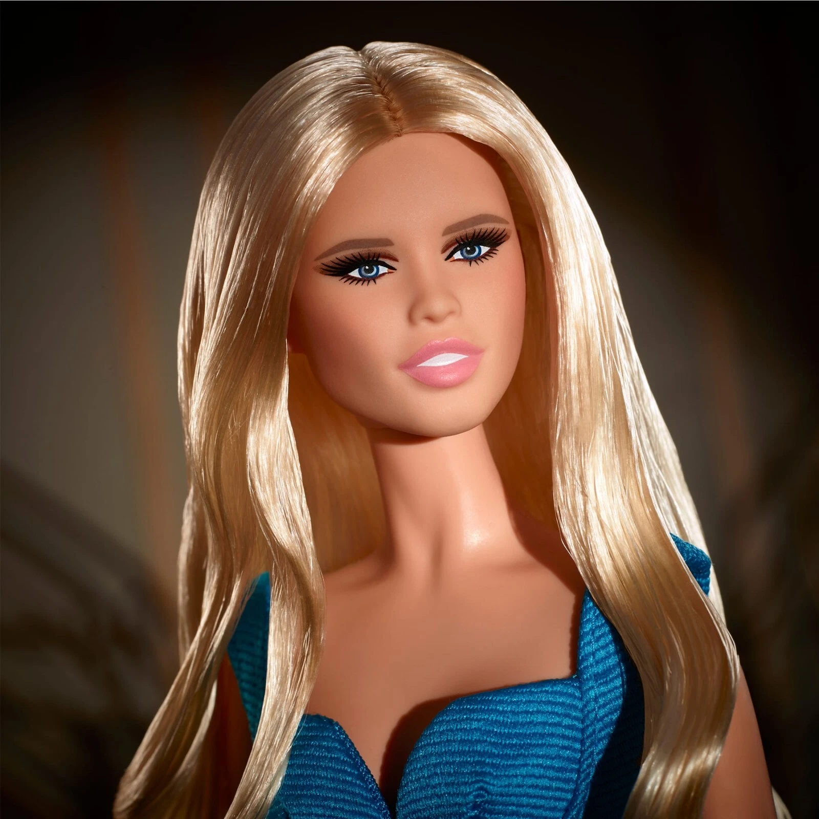 Esclusiva bambola Barbie Signature Supermodel Claudia Schiffer in abito Versace