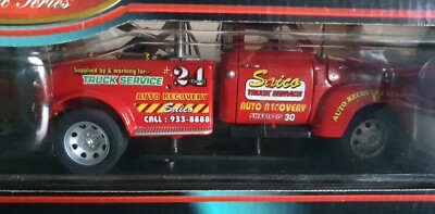 Saico 1953 Chevrolet Series 3800 Wrecker Truck Cab 1:24 Scale