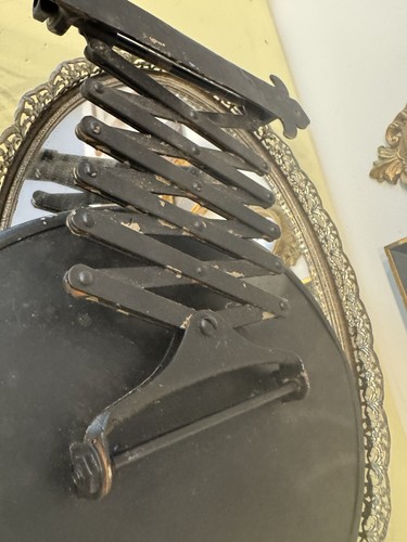 Antiguo acordeón montaje en pared extensión afeitado barberos ovalado hierro espejo grande U - Imagen 10 de 10