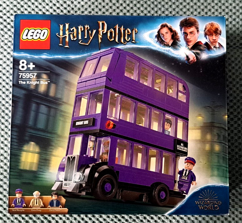 LEGO Harry Potter 75957 The Moving Knight Complete Set 403 Pieces New Sealed