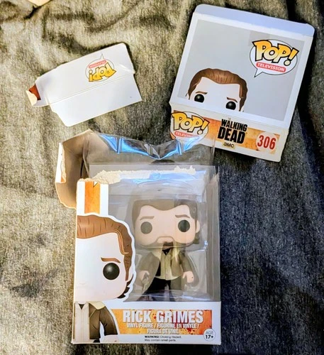Funko Pop! Vinyl: The Walking Dead Rick Grimes #306 Damaged